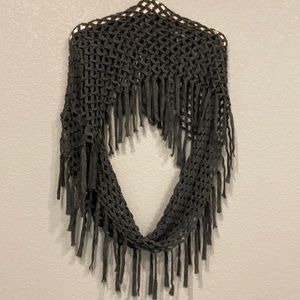 Fringe scarf